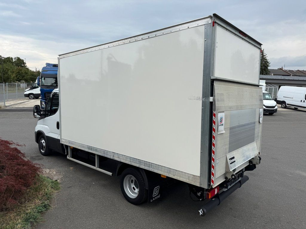 Varebil med skap Iveco 35C16 Daily: bilde 6