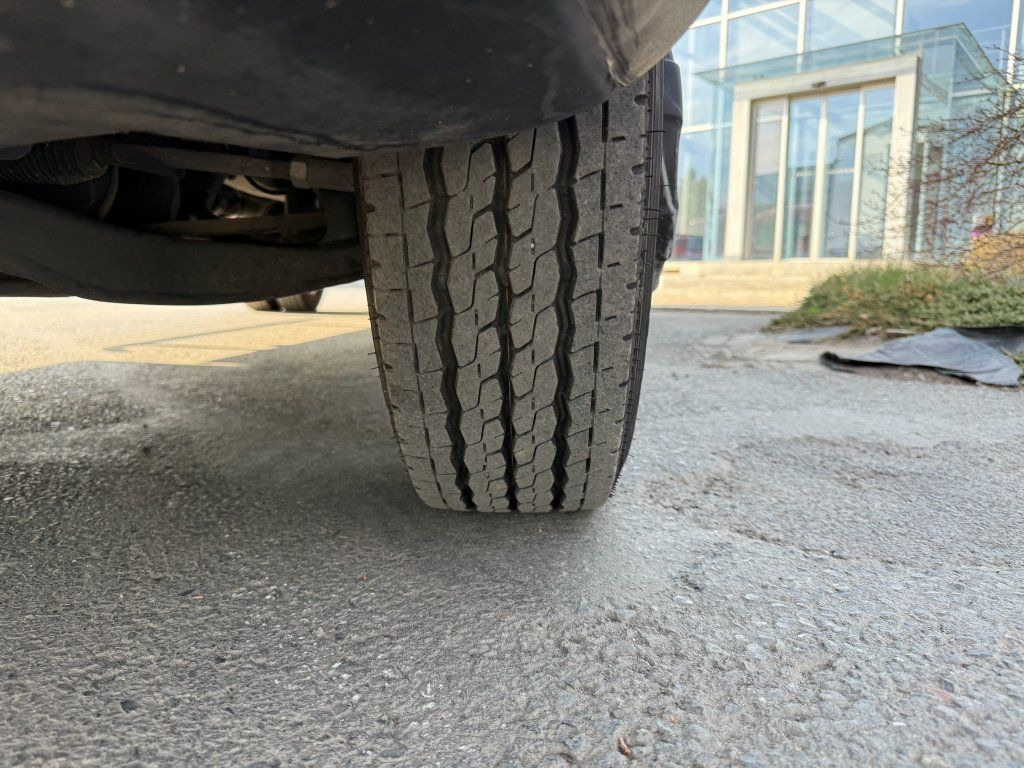 Varebil med skap Iveco 35C16 Daily: bilde 9
