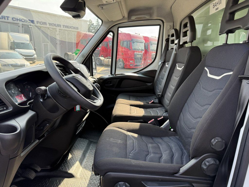 Varebil med skap Iveco 35C16 Daily: bilde 12