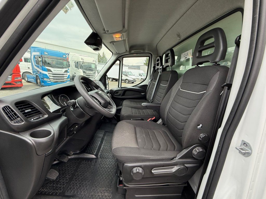 Varebil med skap Iveco 35C16 Daily: bilde 11