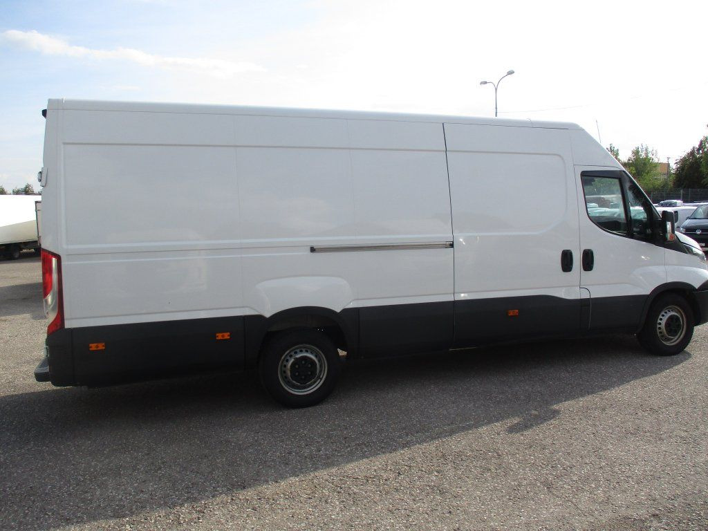 Iveco 35S16 - Kassebil: bilde 4 Iveco 35S16 - Kassebil: bilde 4