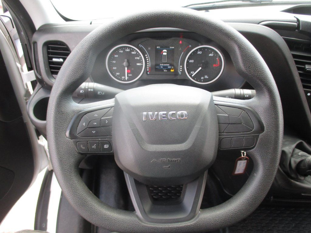 Varebil med skap Iveco Daily 35C16: bilde 11