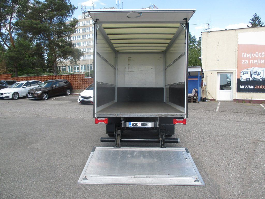 Varebil med skap Iveco Daily 35C16: bilde 7