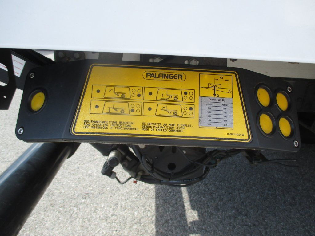 Varebil med skap Iveco Daily 35C16: bilde 10