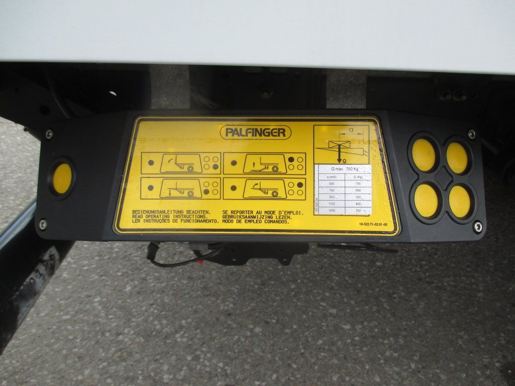 Varebil med skap Iveco Daily 35C16: bilde 15