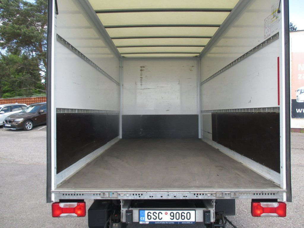 Varebil med skap Iveco Daily 35C16: bilde 9