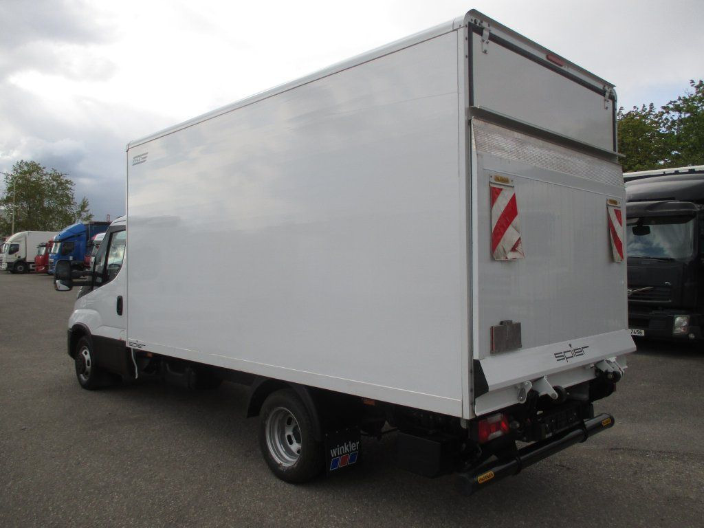 Varebil med skap Iveco Daily 35C16: bilde 6
