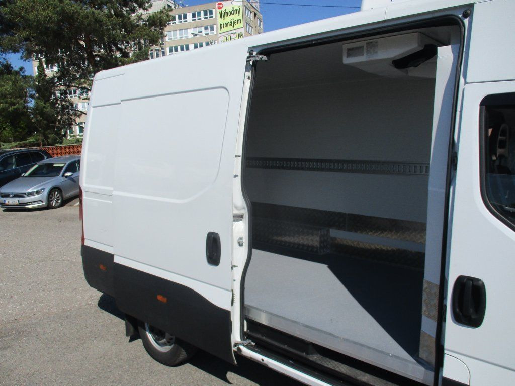 Iveco Daily 35S16 2.3L - Kjølebil: bilde 5 Iveco Daily 35S16 2.3L - Kjølebil: bilde 5