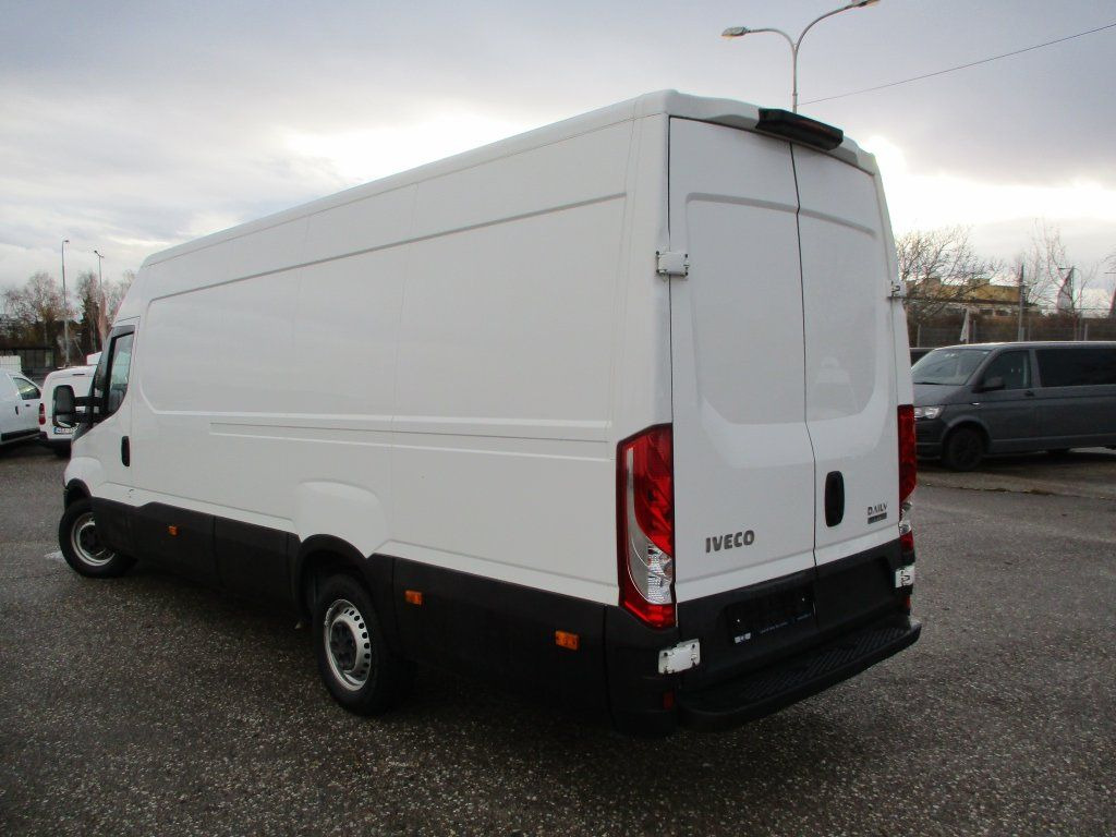 Iveco Daily 35S16 Hi Matic - Kassebil: bilde 4 Iveco Daily 35S16 Hi Matic - Kassebil: bilde 4