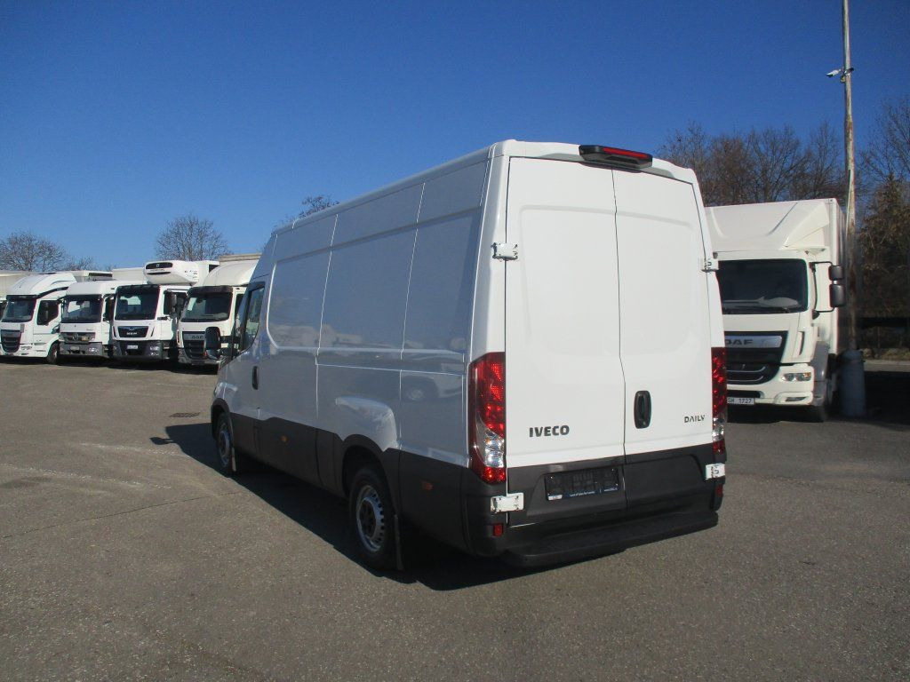 Kassebil Iveco Daily 35S16: bilde 9