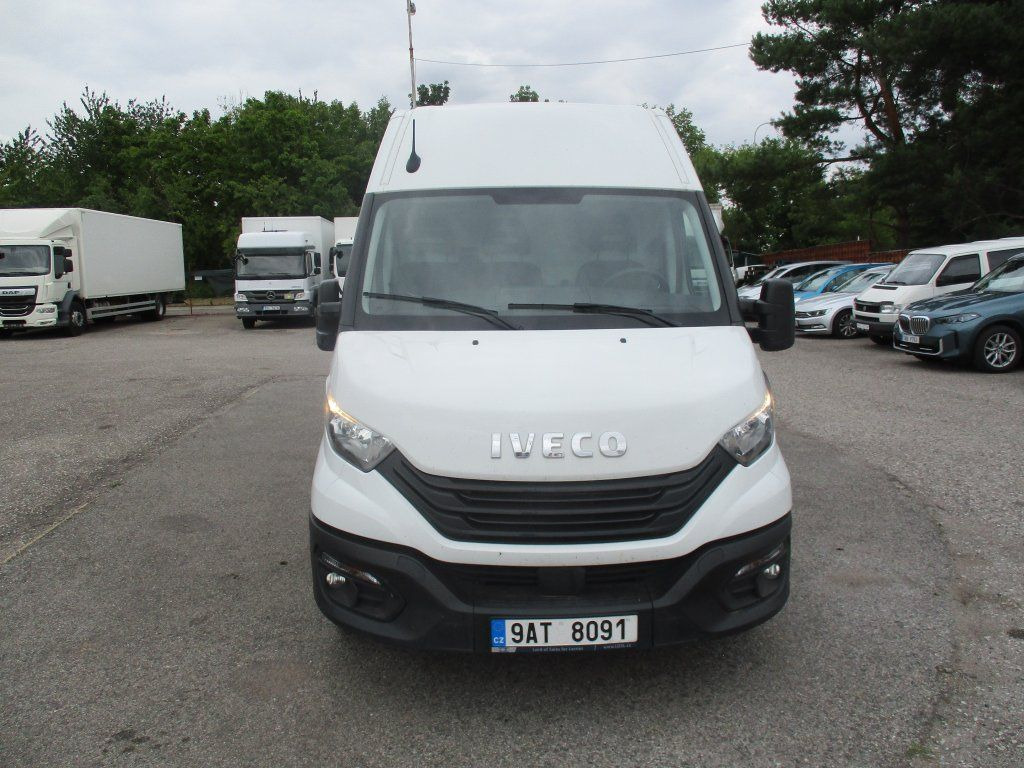 Iveco Daily 35S16 - Kassebil: bilde 2 Iveco Daily 35S16 - Kassebil: bilde 2