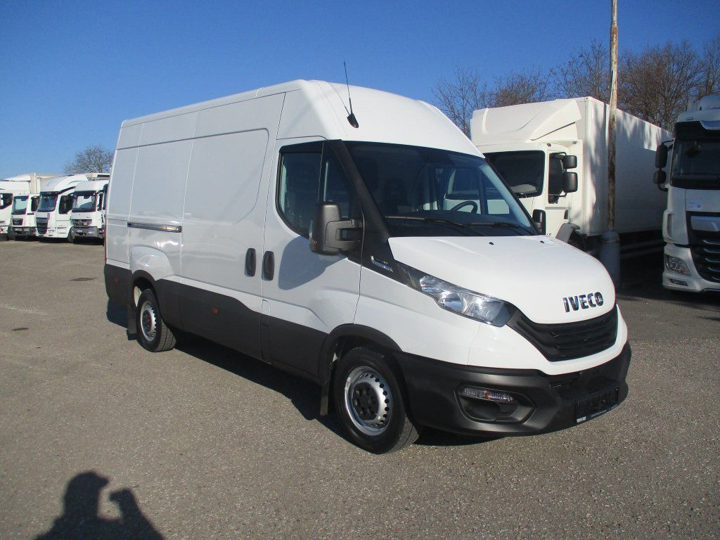 Iveco Daily 35S16 - Kassebil: bilde 1 Iveco Daily 35S16 - Kassebil: bilde 1