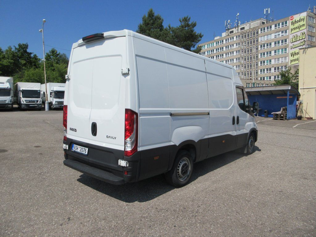 Iveco Daily 35S16 - Kassebil: bilde 3 Iveco Daily 35S16 - Kassebil: bilde 3