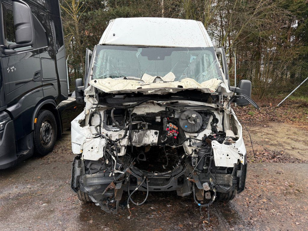 Iveco Daily 35S16 maxi Damaged - Kassebil: bilde 2 Iveco Daily 35S16 maxi Damaged - Kassebil: bilde 2