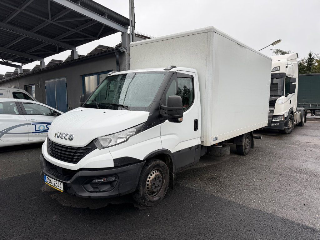 Iveco Daily 35S16 mit LBW ENGINE DEFECT - Varebil med skap: bilde 1 Iveco Daily 35S16 mit LBW ENGINE DEFECT - Varebil med skap: bilde 1