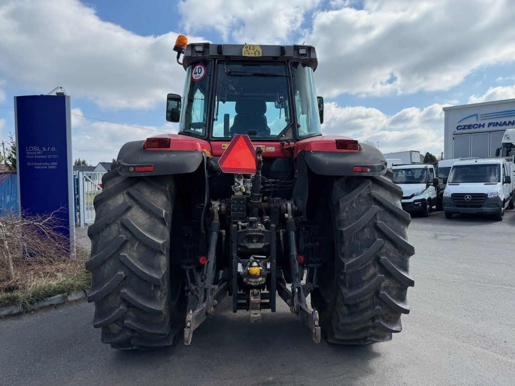 Massey Ferguson MF8260 - Traktor: bilde 5 Massey Ferguson MF8260 - Traktor: bilde 5