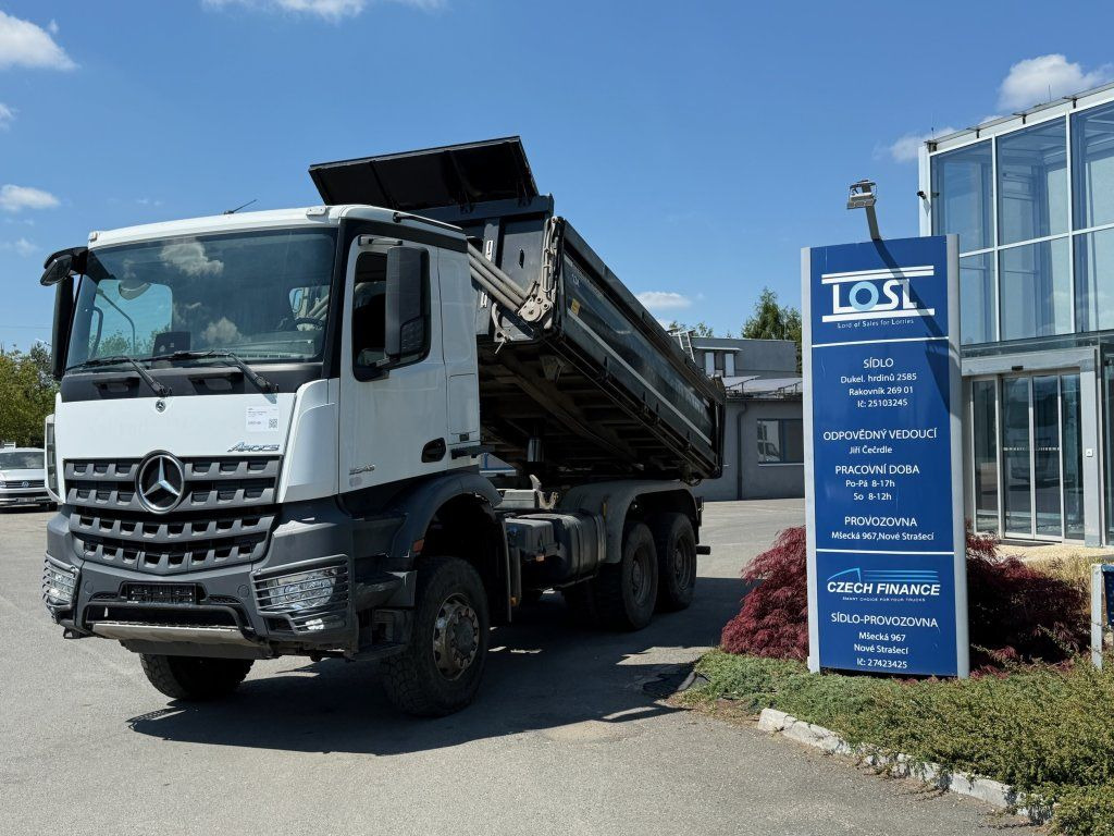 Mercedes-Benz 3343 Arocs 6x6 S3 EURO 6 - Tippbil: bilde 1 Mercedes-Benz 3343 Arocs 6x6 S3 EURO 6 - Tippbil: bilde 1