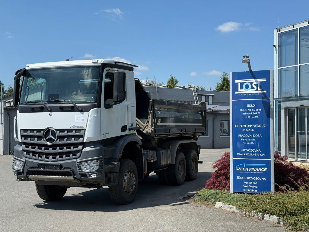 Mercedes-Benz 3343 Arocs 6x6 S3 EURO 6 - Tippbil: bilde 2 Mercedes-Benz 3343 Arocs 6x6 S3 EURO 6 - Tippbil: bilde 2