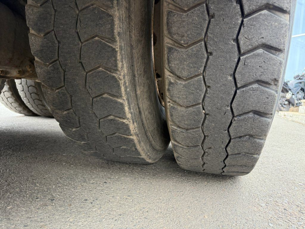 Tippbil Renault Kerax 450 S3 8x4 EURO 4: bilde 11 Tippbil Renault Kerax 450 S3 8x4 EURO 4: bilde 11