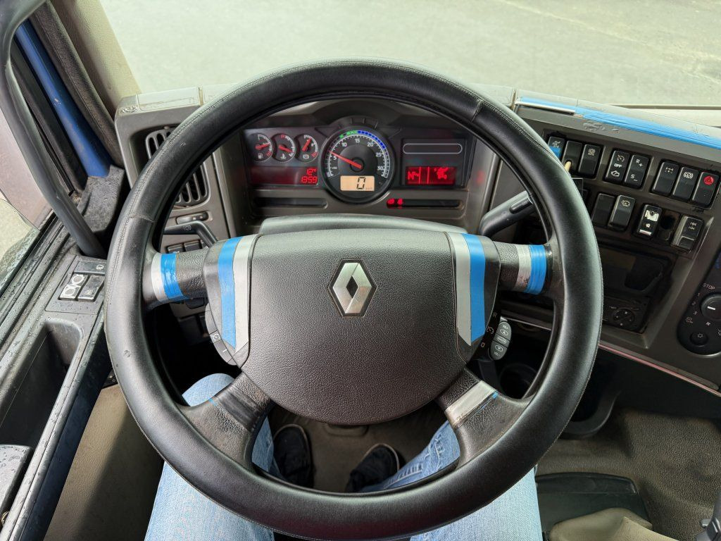 Tippbil Renault Kerax 450 S3 8x4 EURO 4: bilde 17 Tippbil Renault Kerax 450 S3 8x4 EURO 4: bilde 17