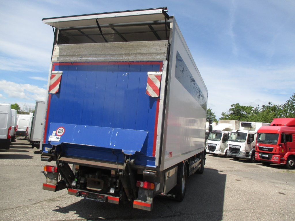 Renault Premium 460 - Lastebil med kjøl: bilde 4 Renault Premium 460 - Lastebil med kjøl: bilde 4