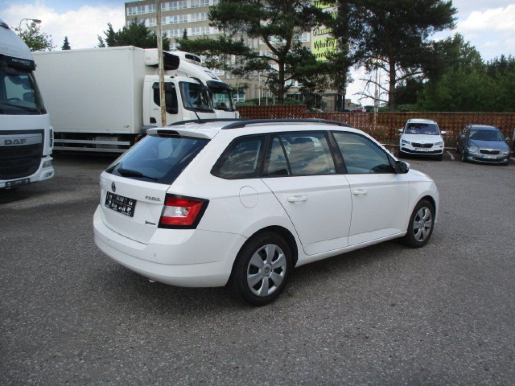 Skoda Ambition - Personenbil: bilde 3 Skoda Ambition - Personenbil: bilde 3
