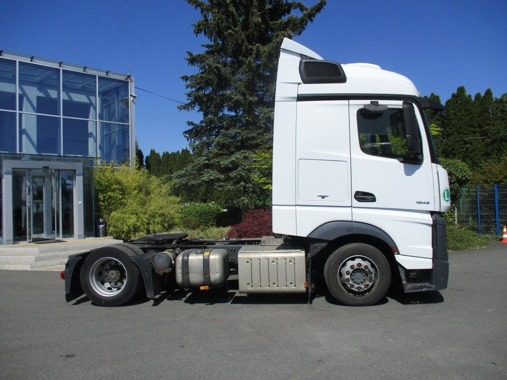 Mercedes-Benz 1845 Actros EURO 6 MEGA/lowdeck - Trekkvogn: bilde 4 Mercedes-Benz 1845 Actros EURO 6 MEGA/lowdeck - Trekkvogn: bilde 4