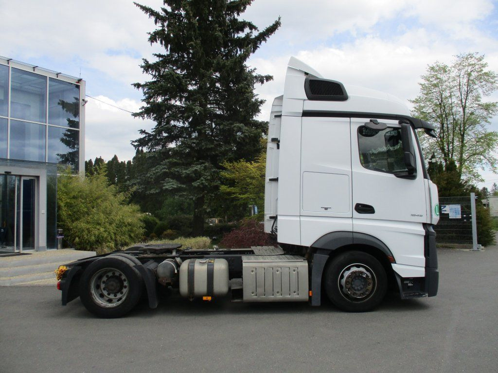 Mercedes-Benz 1845 Actros EURO 6 MEGA/lowdeck - Trekkvogn: bilde 4 Mercedes-Benz 1845 Actros EURO 6 MEGA/lowdeck - Trekkvogn: bilde 4