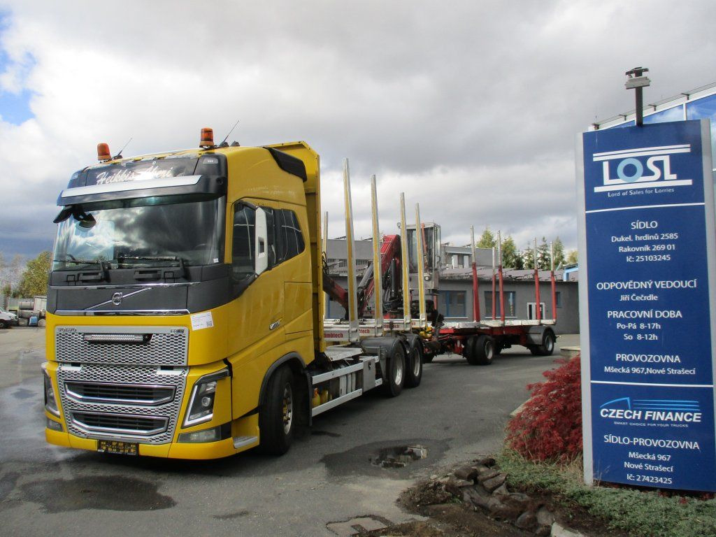 Volvo FH 16 750 6x4 + Fliegl - Tømmerbil, Kranbil: bilde 1 Volvo FH 16 750 6x4 + Fliegl - Tømmerbil, Kranbil: bilde 1