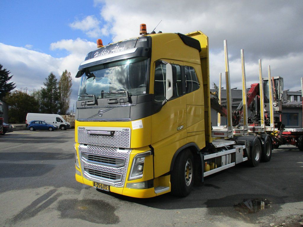 Volvo FH 16 750 6x4 + Fliegl - Tømmerbil, Kranbil: bilde 2 Volvo FH 16 750 6x4 + Fliegl - Tømmerbil, Kranbil: bilde 2