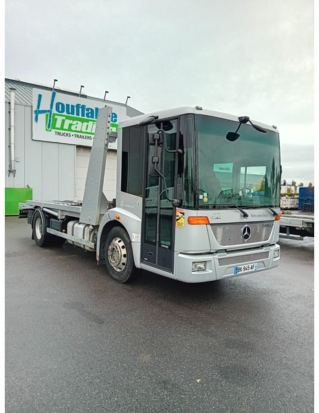 Mercedes-Benz Econic 1833 - Bergingsbil: bilde 2 Mercedes-Benz Econic 1833 - Bergingsbil: bilde 2