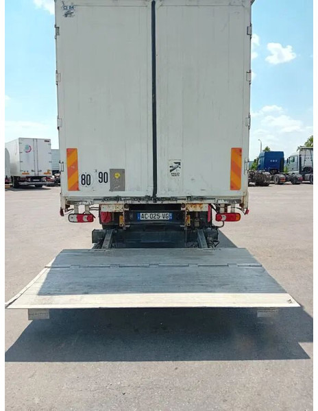 Renault Midlum 280 dxi - manual gearbox / steel suspension lames - Kapellbil: bilde 4 Renault Midlum 280 dxi - manual gearbox / steel suspension lames - Kapellbil: bilde 4