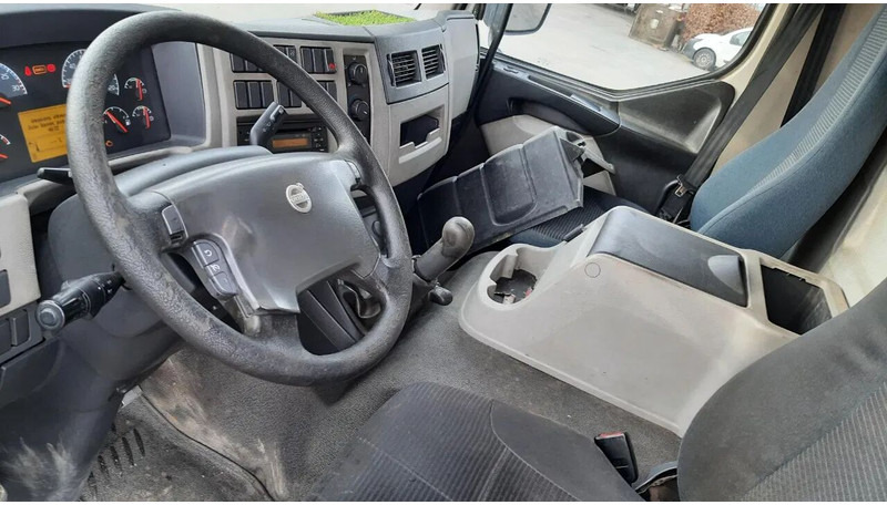 Volvo FL 240 - Kapellbil: bilde 5 Volvo FL 240 - Kapellbil: bilde 5