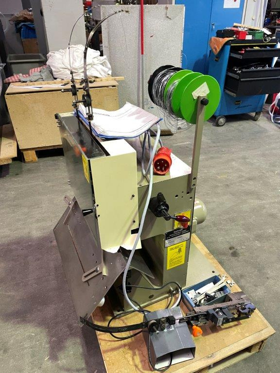 3-head table multi-head block and booklet wire stapling machine for normal stapling HOHNER EXACT - Trykkmaskin: bilde 2 3-head table multi-head block and booklet wire stapling machine for normal stapling HOHNER EXACT - Trykkmaskin: bilde 2