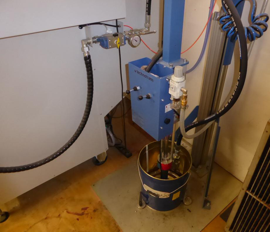 DR GRAPHICS SPOT COLOR MASTER Colour dosing system for special colours with additional hobbock pump Technotrans TBA 25-189 - Trykkmaskin: bilde 3 DR GRAPHICS SPOT COLOR MASTER Colour dosing system for special colours with additional hobbock pump Technotrans TBA 25-189 - Trykkmaskin: bilde 3