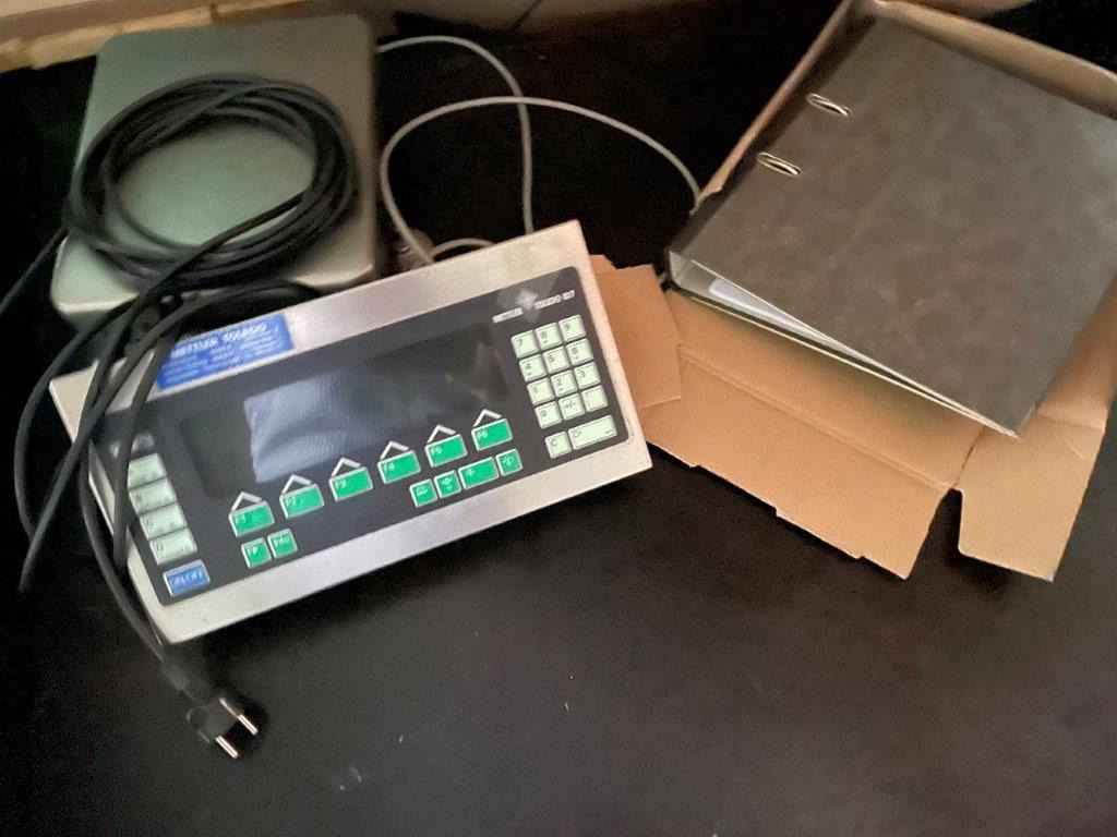 Mettler Toledo DUFK 600 sheet scale with reference scale - Papirskjæremaskin: bilde 1 Mettler Toledo DUFK 600 sheet scale with reference scale - Papirskjæremaskin: bilde 1