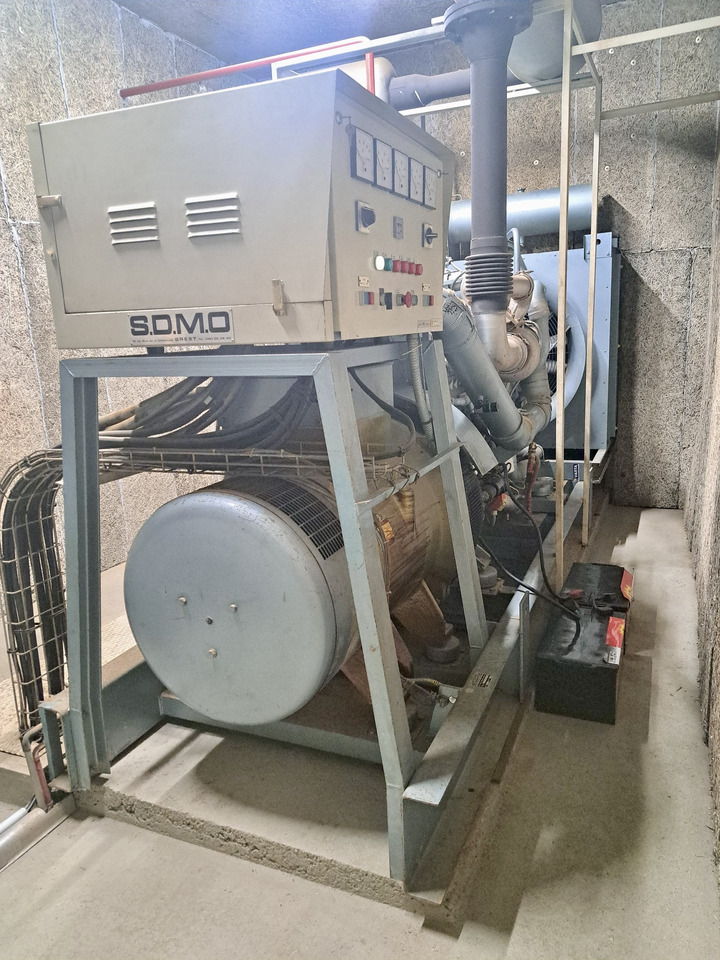 SDMO 350 kVa Cummins NTTA855 - Elektrisk generator: bilde 4 SDMO 350 kVa Cummins NTTA855 - Elektrisk generator: bilde 4