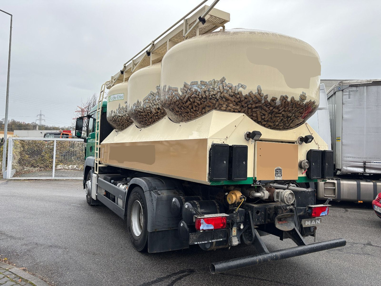 MAN TGS 18.440 Silo/Waage/Kompressor/40m Schlauch - Tankbil: bilde 4 MAN TGS 18.440 Silo/Waage/Kompressor/40m Schlauch - Tankbil: bilde 4