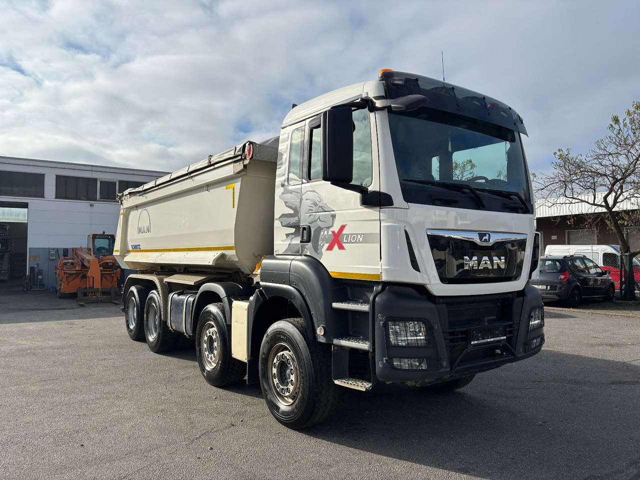 MAN TGS41.510 8x4 Schmitz Muldenkipper Retarder/19m³ - Tippbil: bilde 2 MAN TGS41.510 8x4 Schmitz Muldenkipper Retarder/19m³ - Tippbil: bilde 2