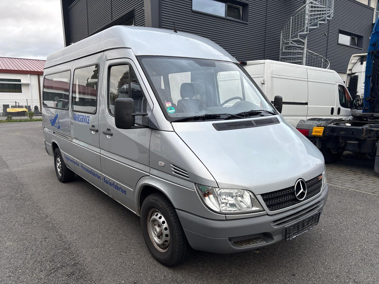 Mercedes-Benz 211 CDI 9 Sitze - Persontransport: bilde 5 Mercedes-Benz 211 CDI 9 Sitze - Persontransport: bilde 5