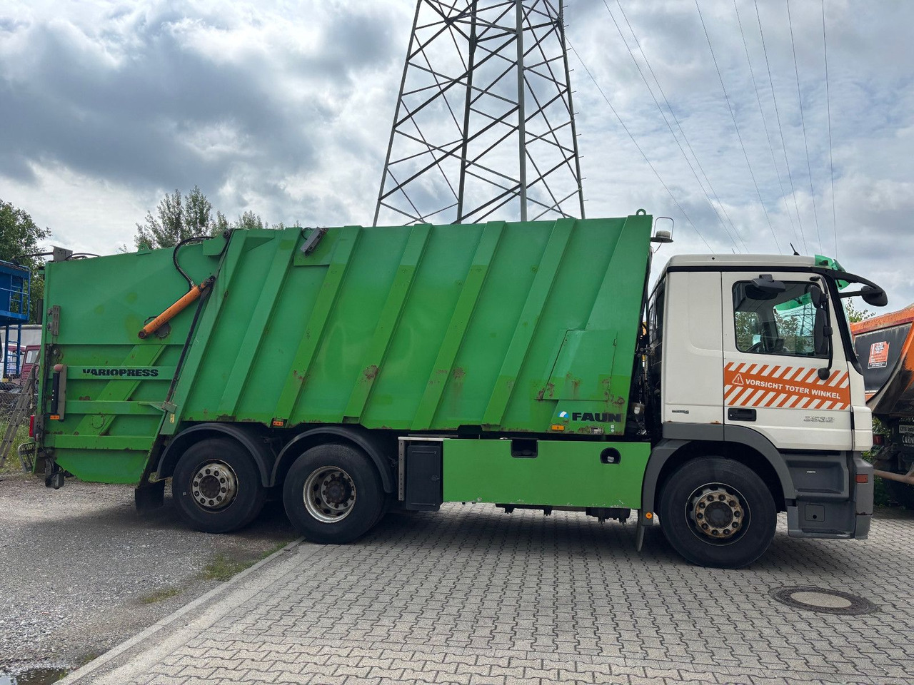 Mercedes-Benz 2532L EU5/Zöller Schüttung/VarioPress/Blatt-Luft - Søppelbil: bilde 2 Mercedes-Benz 2532L EU5/Zöller Schüttung/VarioPress/Blatt-Luft - Søppelbil: bilde 2