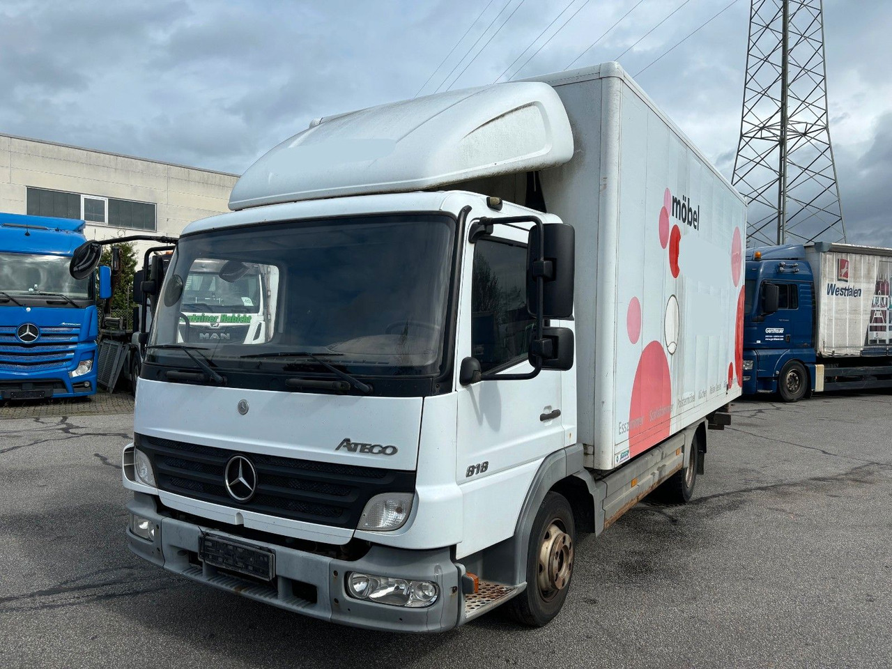 Mercedes-Benz 818 Kurze Radstand Blattfederung - Varebil med skap: bilde 1 Mercedes-Benz 818 Kurze Radstand Blattfederung - Varebil med skap: bilde 1