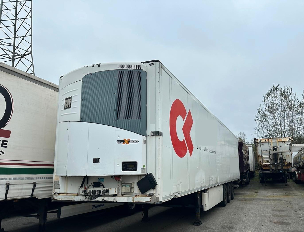 Schmitz Cargobull SKO 24 Thermo King SLX 300/LBW/ Schmitz Cargobull SKO 24 Thermo King SLX 300/LBW/ - Kjølesemi: bilde 1 Schmitz Cargobull SKO 24 Thermo King SLX 300/LBW/ Schmitz Cargobull SKO 24 Thermo King SLX 300/LBW/ - Kjølesemi: bilde 1