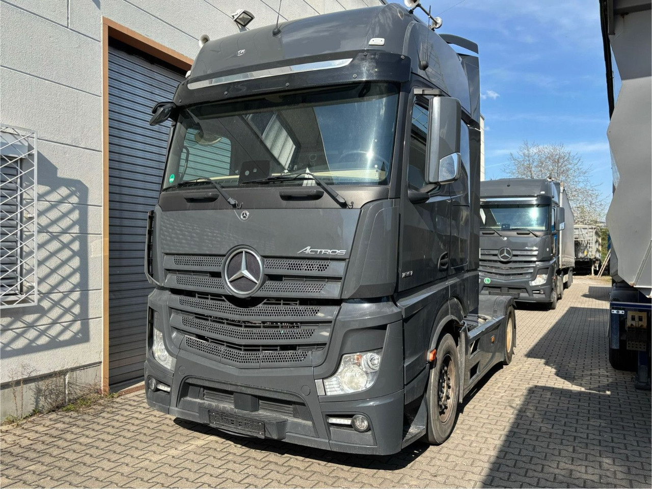 Mercedes-Benz Actros 1851 Retarder/Luft/Klima - Trekkvogn: bilde 1 Mercedes-Benz Actros 1851 Retarder/Luft/Klima - Trekkvogn: bilde 1