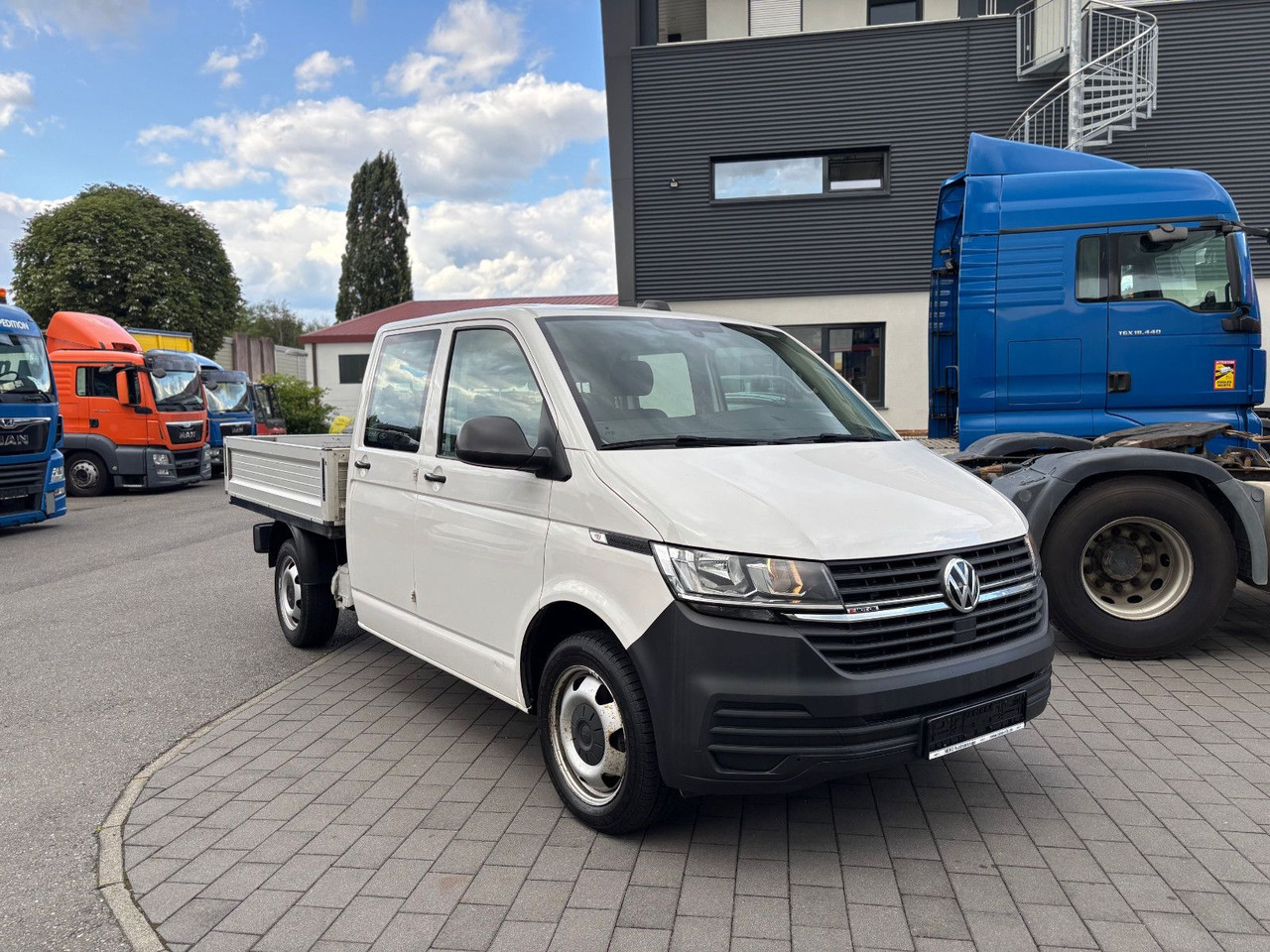 Volkswagen T6 Transporter 4Motion/150PS 2.0/DoKa/Klima - Varebil med plan, Varebil med dobbelt førerhus: bilde 1 Volkswagen T6 Transporter 4Motion/150PS 2.0/DoKa/Klima - Varebil med plan, Varebil med dobbelt førerhus: bilde 1