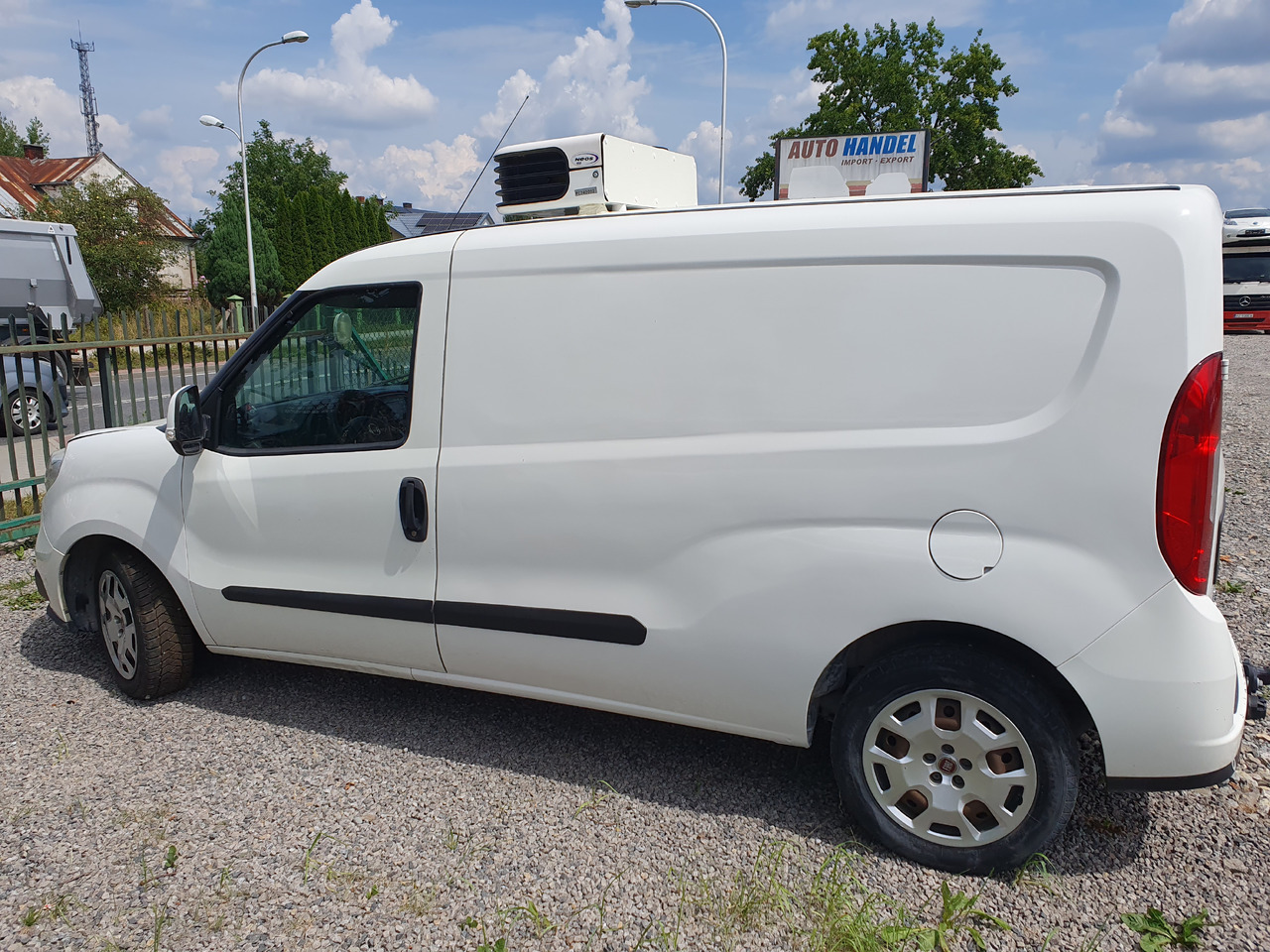 FIAT DOBLO 1.6 LONG CHLODNIA carrier +230v KLIMA EURO6 - Kjølebil: bilde 4 FIAT DOBLO 1.6 LONG CHLODNIA carrier +230v KLIMA EURO6 - Kjølebil: bilde 4