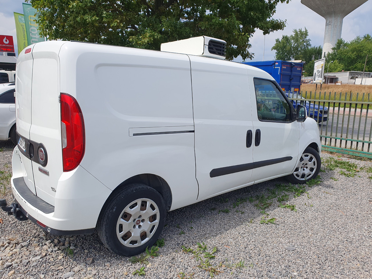 FIAT DOBLO LONG CHLODNIA carrier KLIMA EURO6 - Kjølebil: bilde 2 FIAT DOBLO LONG CHLODNIA carrier KLIMA EURO6 - Kjølebil: bilde 2