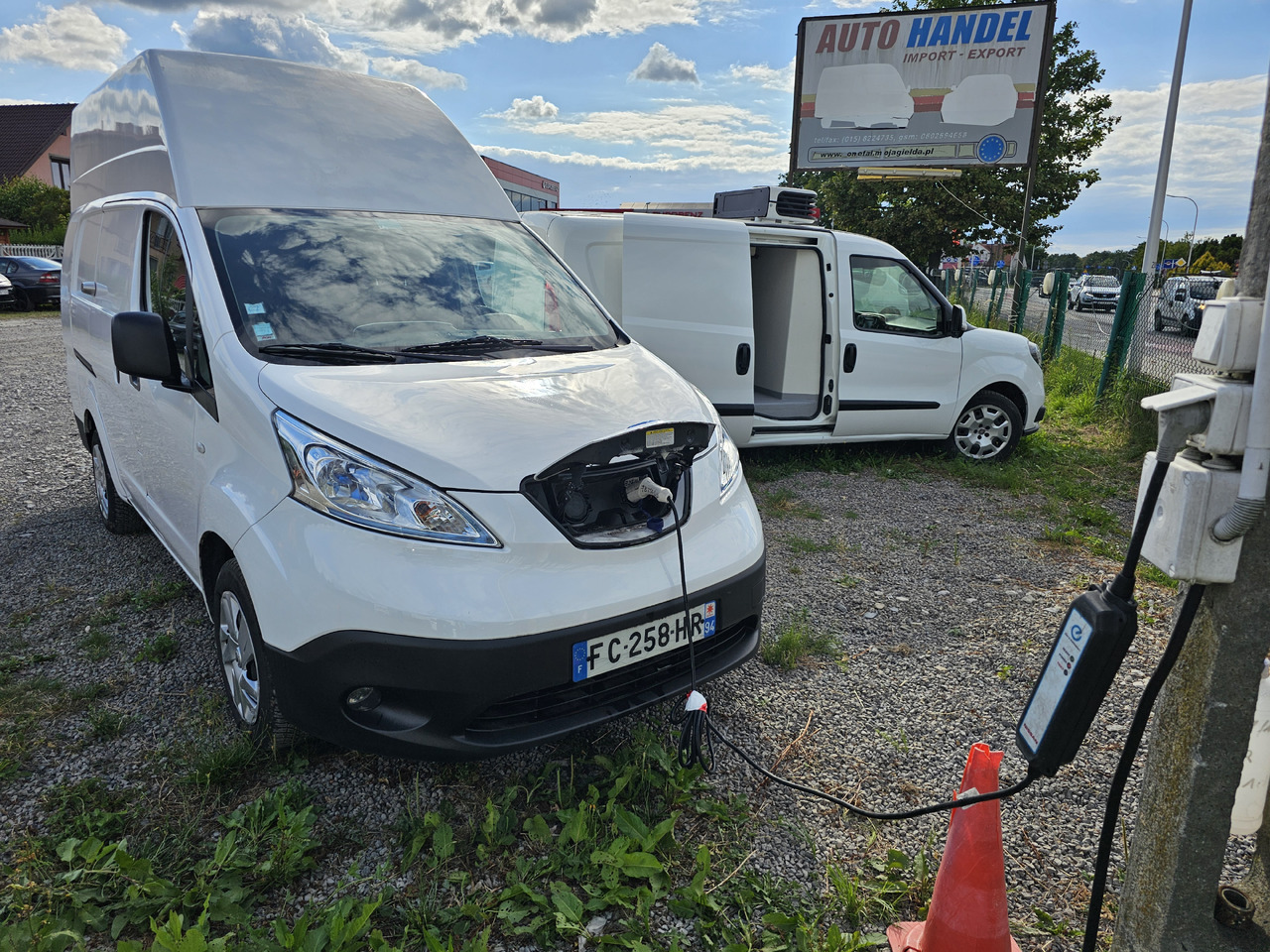 NISSAN E-NV200 ELEKTRYCZNY 40 KV 250 km klima kamera - Små varebil, Elektrisk varebil: bilde 2 NISSAN E-NV200 ELEKTRYCZNY 40 KV 250 km klima kamera - Små varebil, Elektrisk varebil: bilde 2