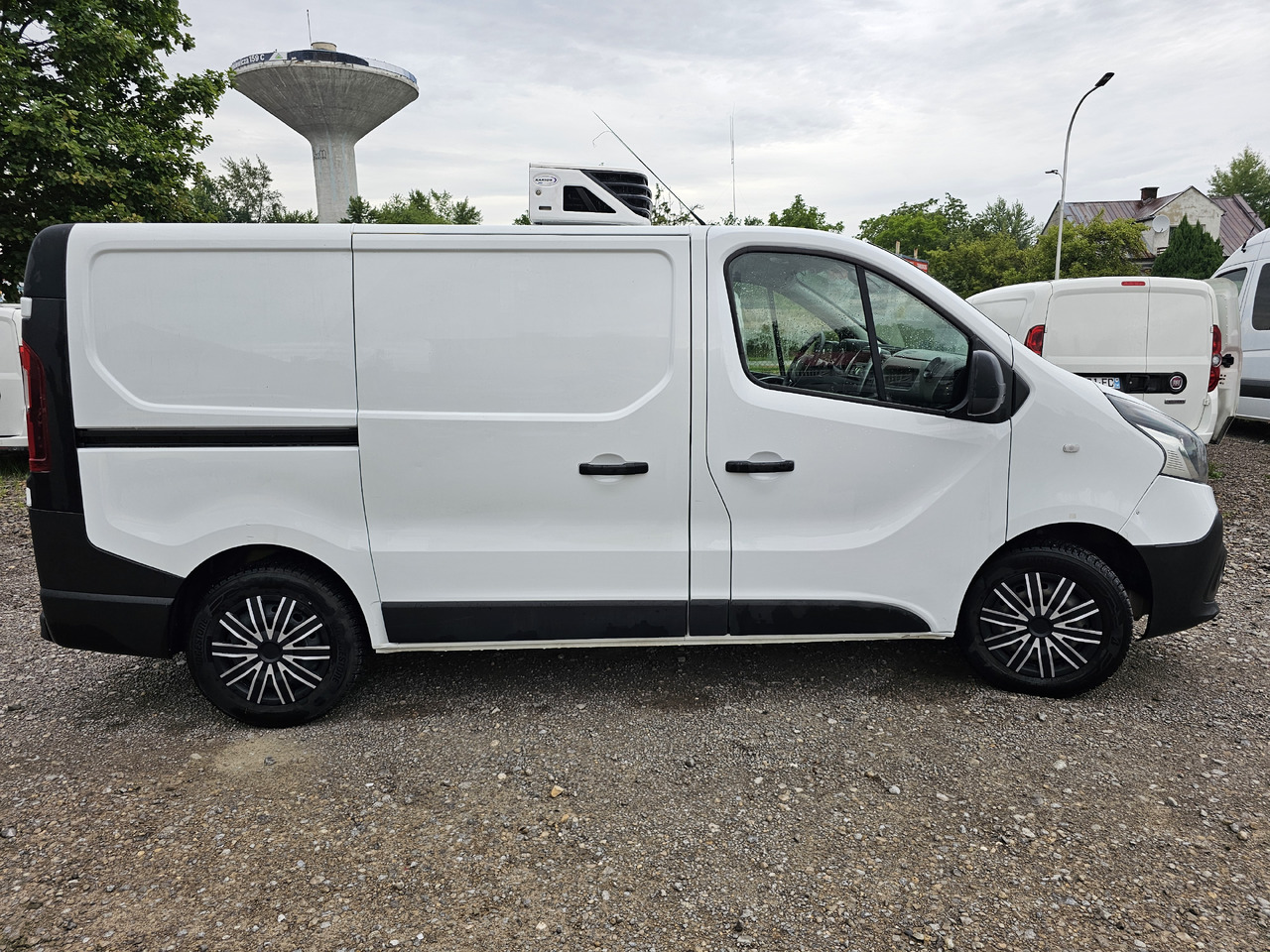 RENAULT TRAFIC CHLODNIA MROZNIA CARRIER+230V KLIMA EURO6 - Kjølebil: bilde 3 RENAULT TRAFIC CHLODNIA MROZNIA CARRIER+230V KLIMA EURO6 - Kjølebil: bilde 3