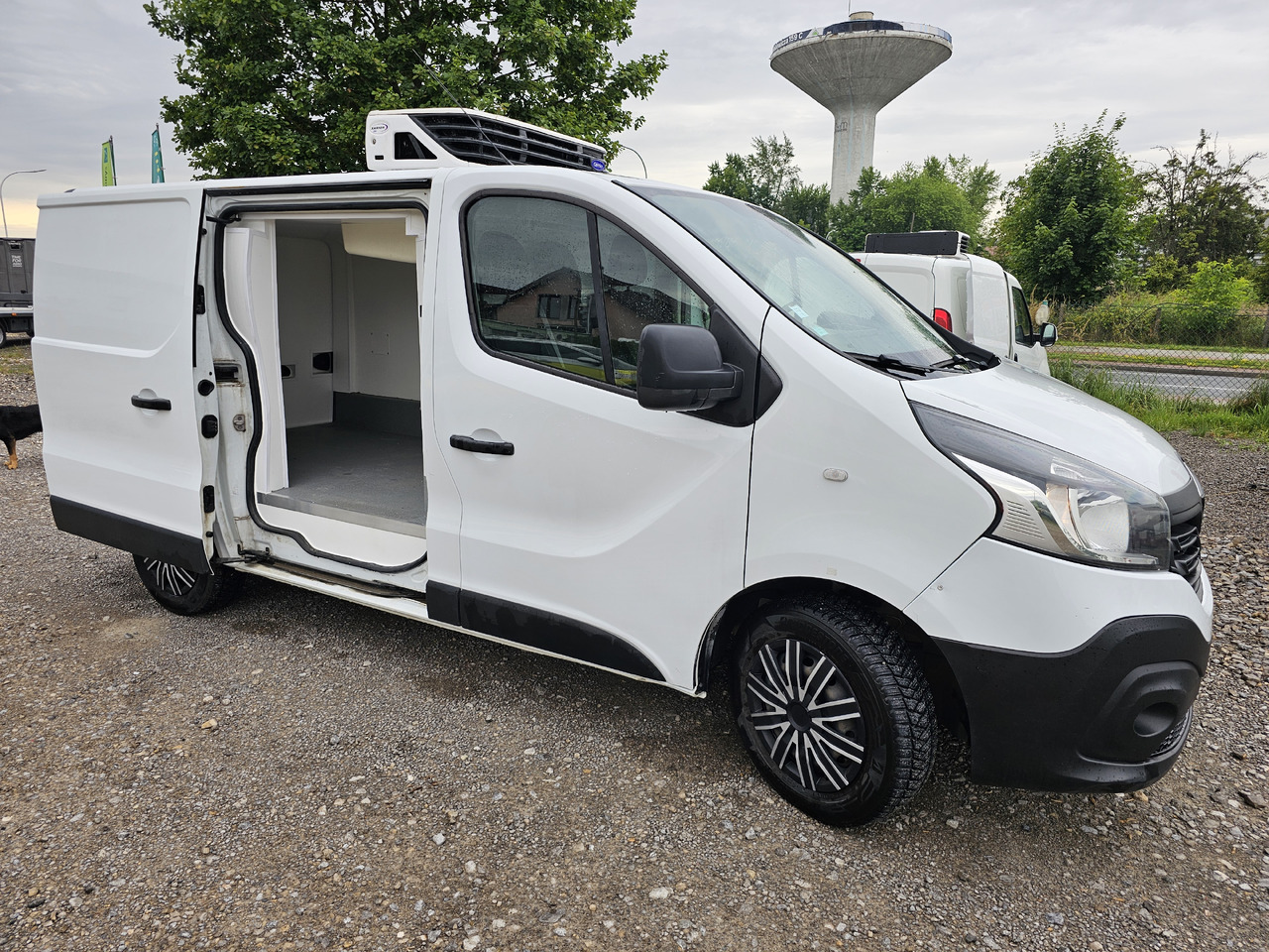 RENAULT TRAFIC CHLODNIA MROZNIA CARRIER+230V KLIMA EURO6 - Kjølebil: bilde 1 RENAULT TRAFIC CHLODNIA MROZNIA CARRIER+230V KLIMA EURO6 - Kjølebil: bilde 1